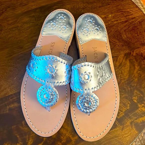 Jack Rogers Shoes - 🎊HP🎉NWT Jack Rogers Silver sandals